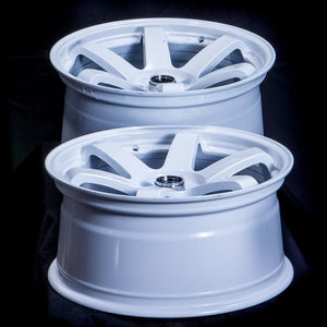 JNC014 | White | 17x8.25 | 5x114.3 | +32mm | CB: 73.1